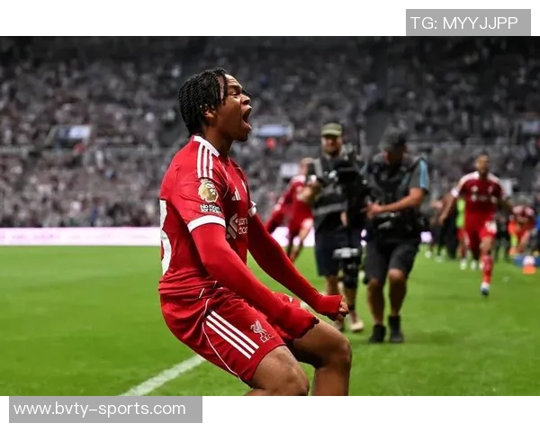 古斯托回忆:贝尔球衣陪伴我首秀对决利物浦的难忘时刻 古斯托回忆:贝尔球衣陪伴我首秀对决利物浦的难忘时刻