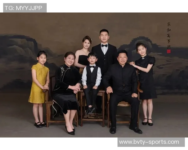 幸福满溢库嫂分享全家福六口之家甜蜜瞬间尽显温馨 幸福满溢库嫂分享全家福六口之家甜蜜瞬间尽显温馨