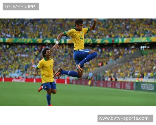 内马尔向里瓦尔多赠送签名球衣并晒合影表达对偶像的敬意 内马尔向里瓦尔多赠送签名球衣并晒合影表达对偶像的敬意