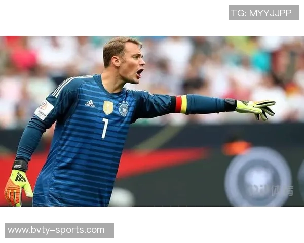 诺伊尔在对阵巴黎的欧冠比赛中展现出色长传能力创下新纪录 诺伊尔在对阵巴黎的欧冠比赛中展现出色长传能力创下新纪录