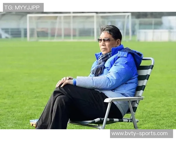 吕文君分享夺冠喜悦与恩师徐根宝合影重温崇明足球情怀 吕文君分享夺冠喜悦与恩师徐根宝合影重温崇明足球情怀