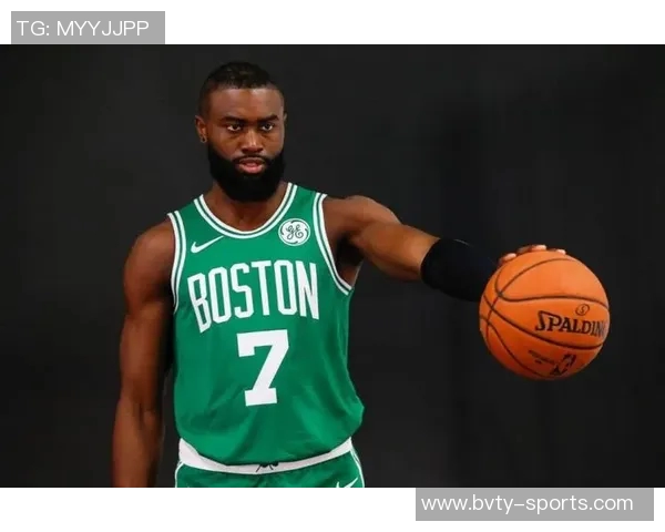 凯尔特人半场领先活塞杰伦布朗表现出色康宁汉姆努力追分